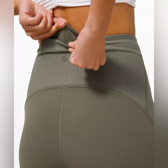 Lululemon Athletica Blissful Bend Super High-Rise Biker Short 8" Olive Women’s 0 - Picture 4 of 12